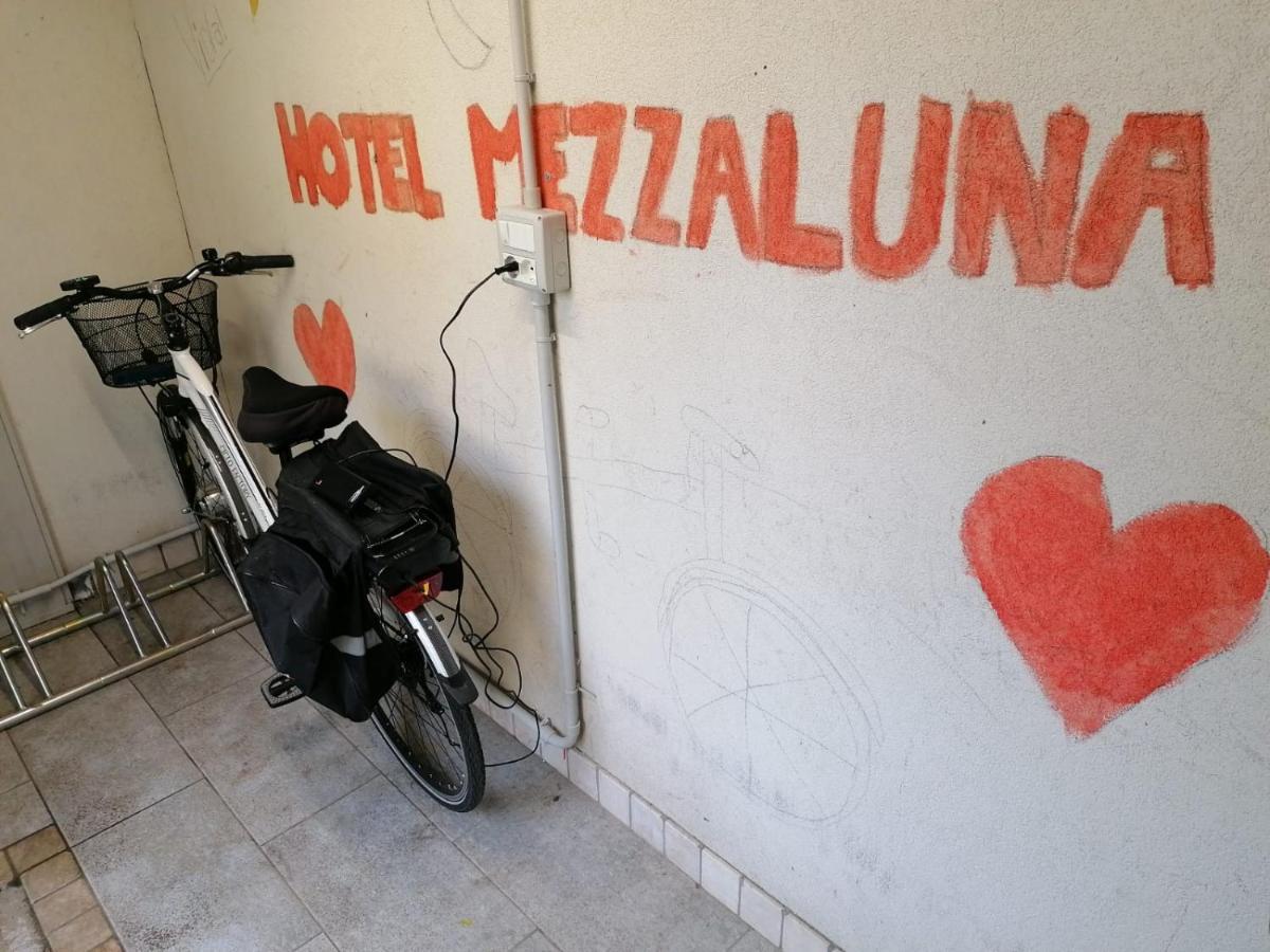 Hotel Mezzaluna Treviso Buitenkant foto