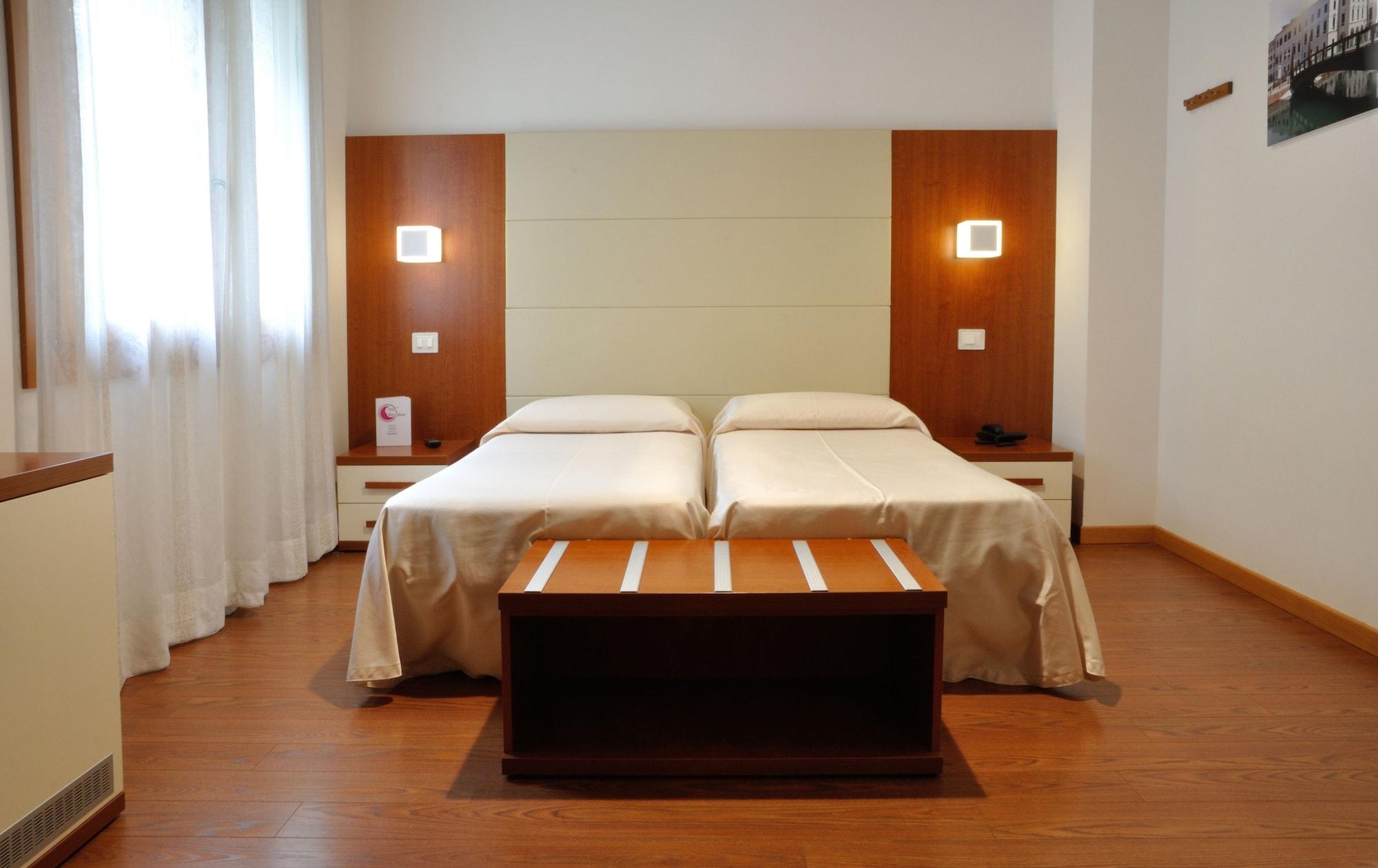 Hotel Mezzaluna Treviso Buitenkant foto