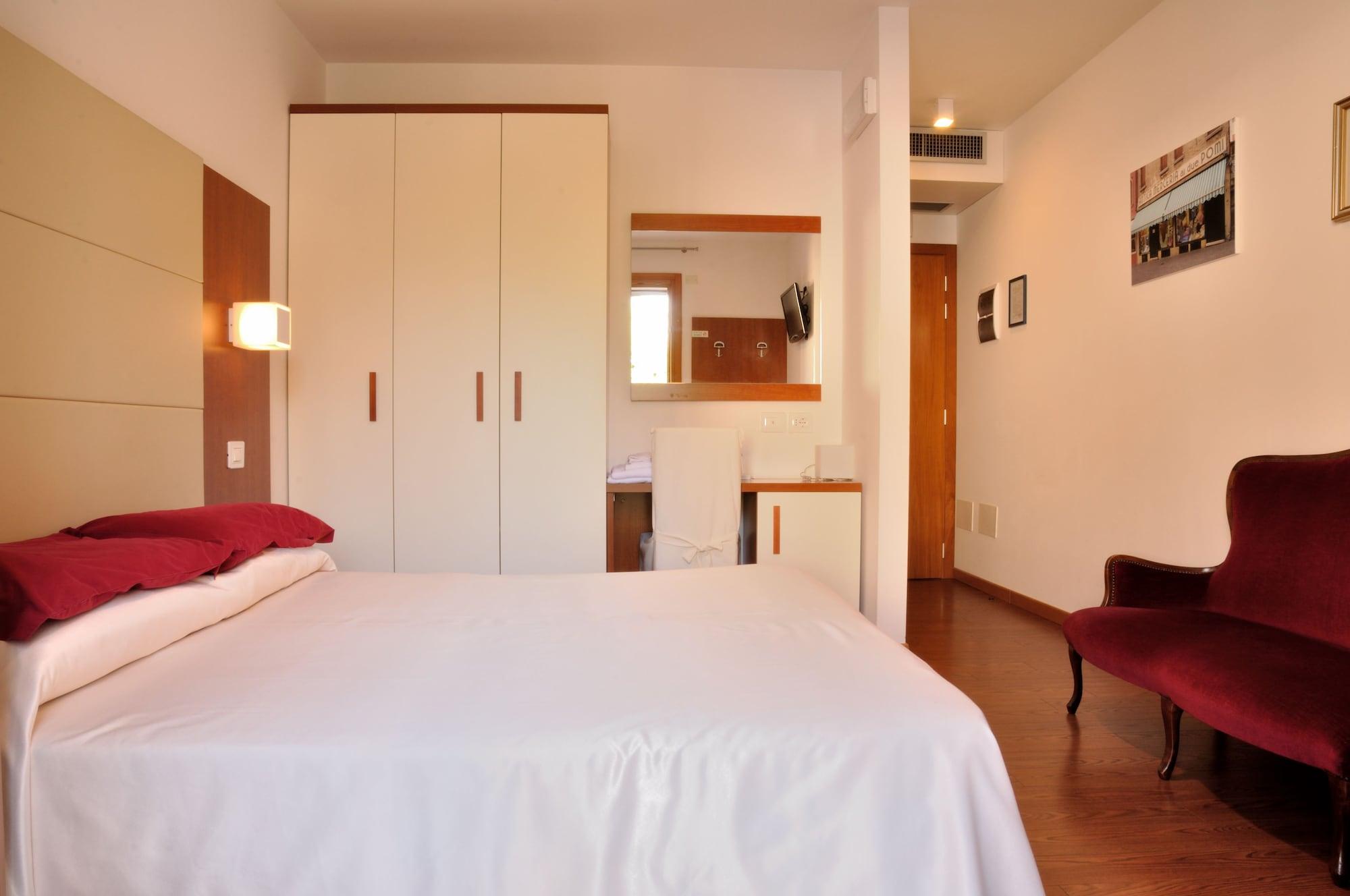 Hotel Mezzaluna Treviso Buitenkant foto