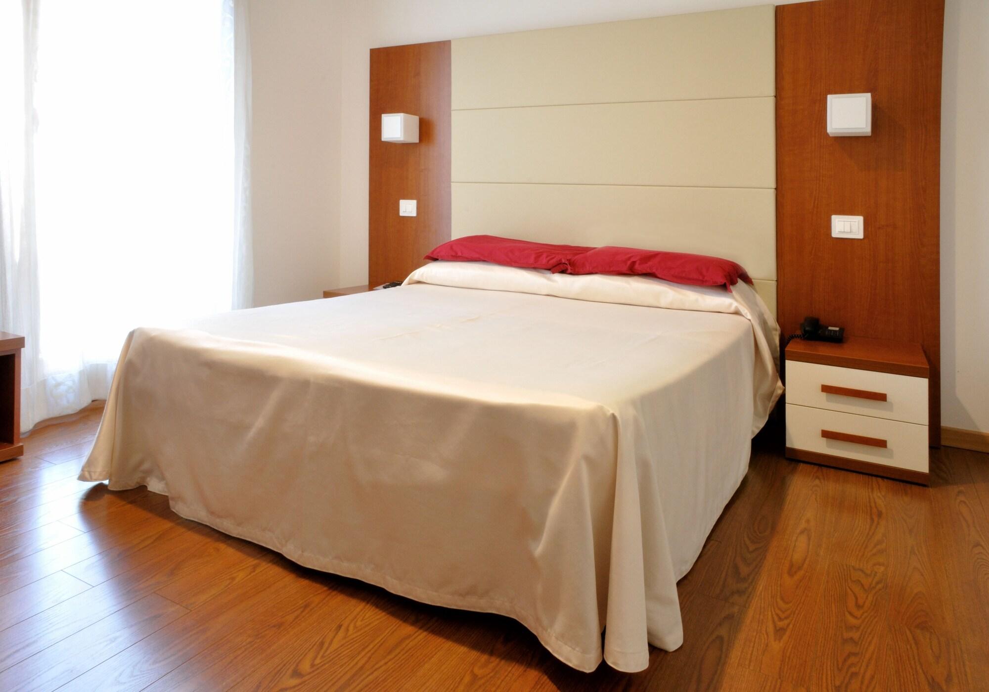 Hotel Mezzaluna Treviso Buitenkant foto