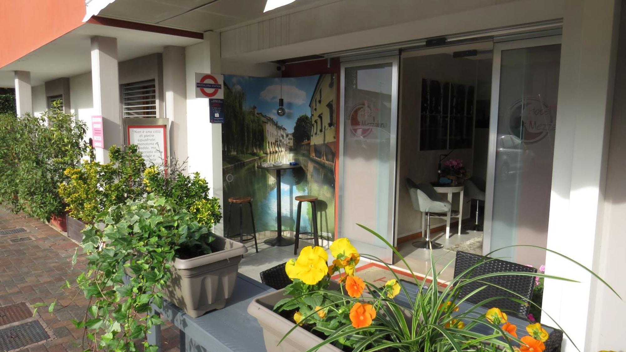 Hotel Mezzaluna Treviso Buitenkant foto