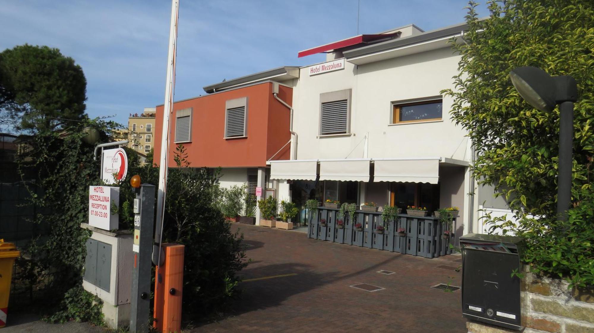 Hotel Mezzaluna Treviso Buitenkant foto