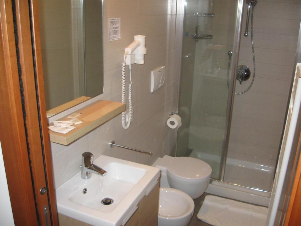 Hotel Mezzaluna Treviso Buitenkant foto