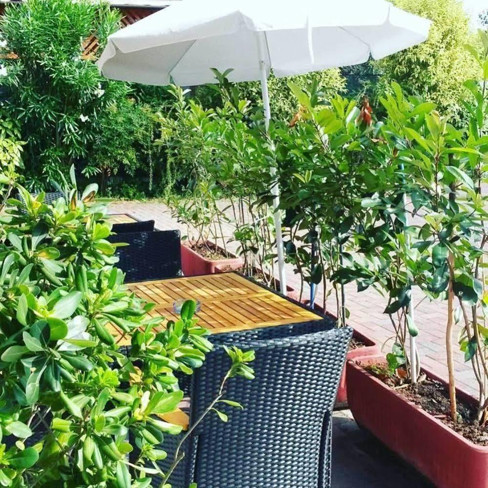 Hotel Mezzaluna Treviso Buitenkant foto