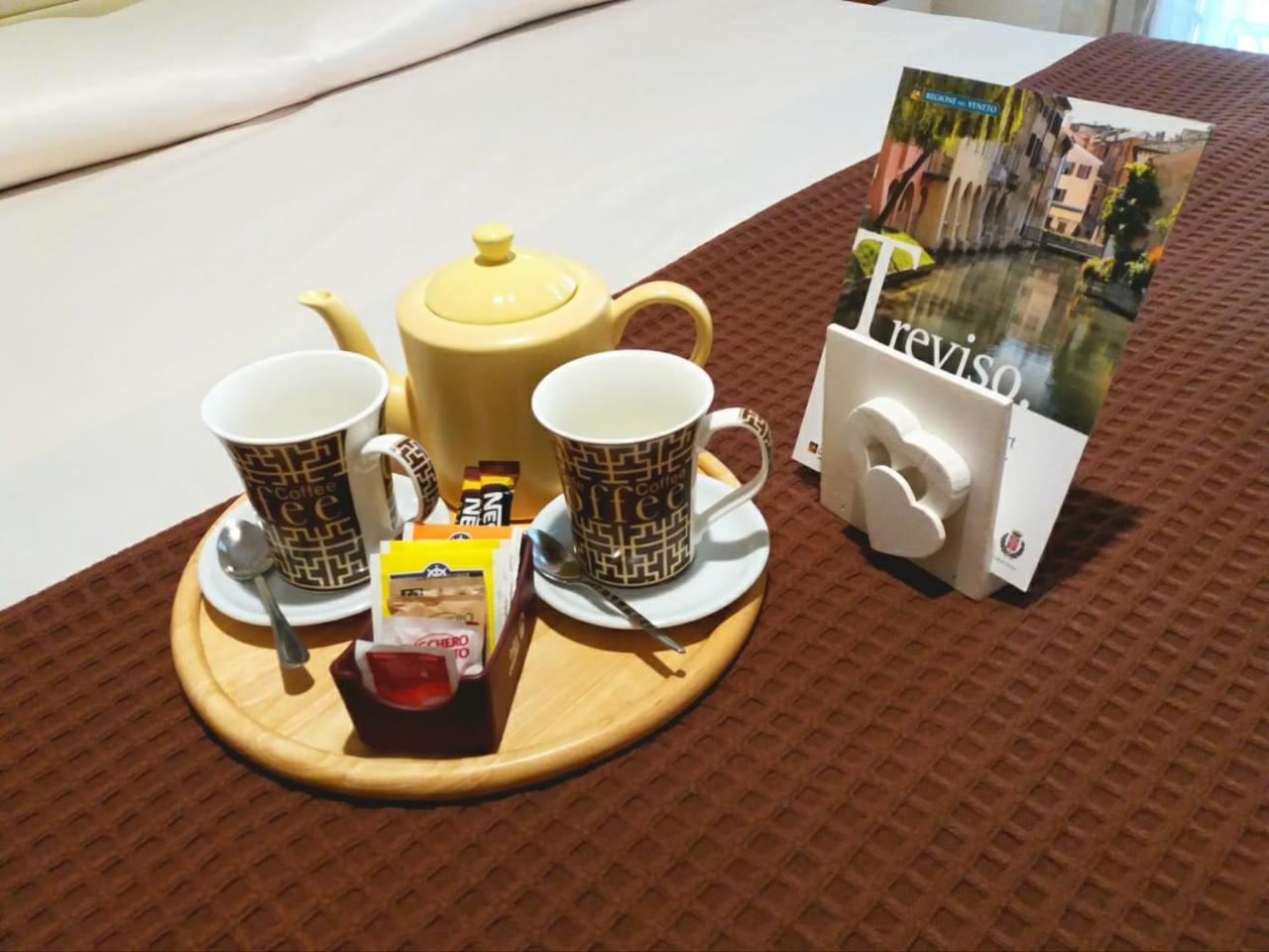 Hotel Mezzaluna Treviso Buitenkant foto